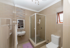 Queen Room en-suite