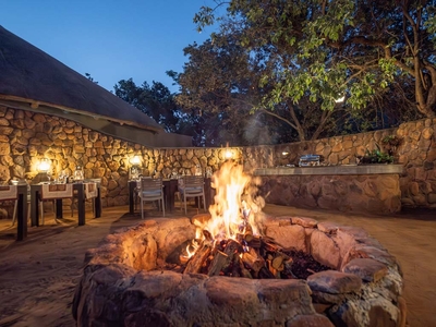 Ndlovu Safari Lodge