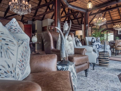 Ndlovu Safari Lodge