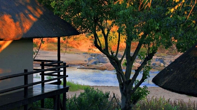 Nyati Safari Lodge