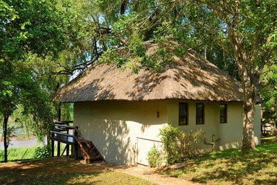 Nyati Safari Lodge