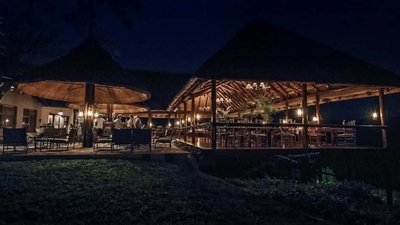 Nyati Safari Lodge