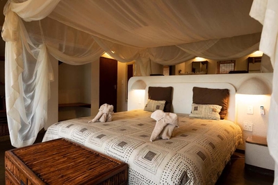 Nyati Safari Lodge