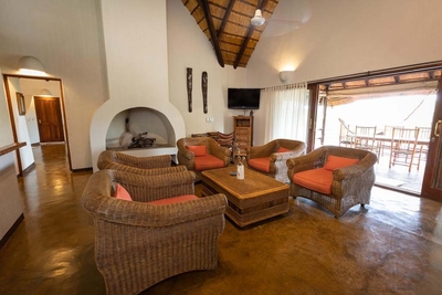 Nyati Safari Lodge