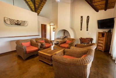 Nyati Safari Lodge