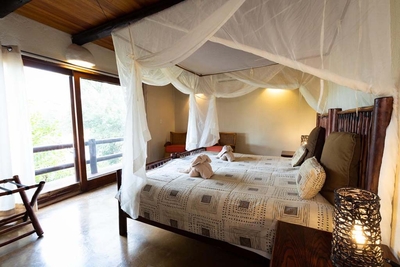 Nyati Safari Lodge