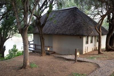 Nyati Safari Lodge