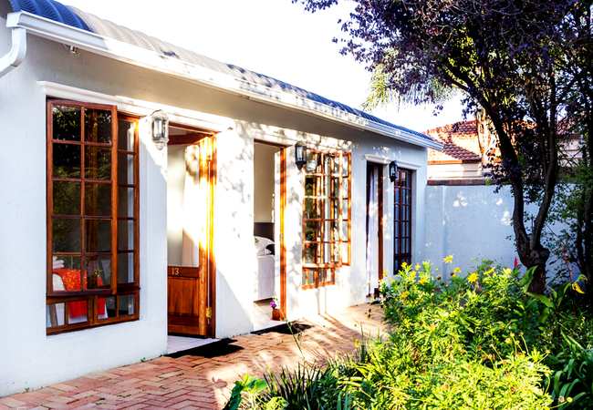 OR Tambo Guest House