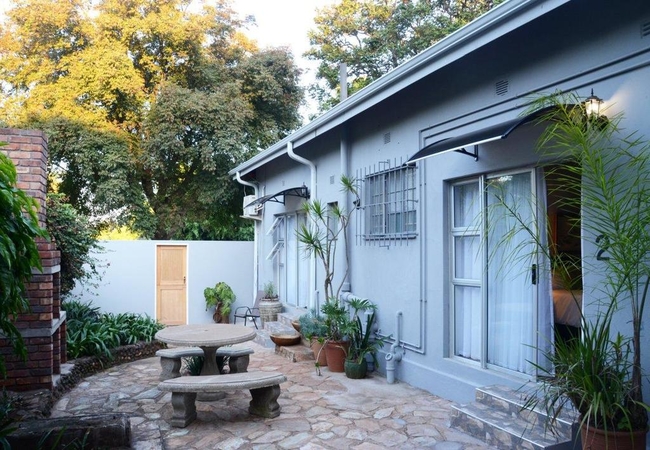 Courtyard with braai area