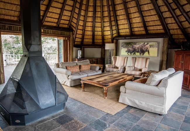 Rhino River Lodge