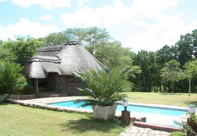 Rhino River Lodge