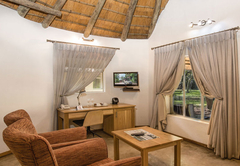 Sefapane Lodge & Safaris