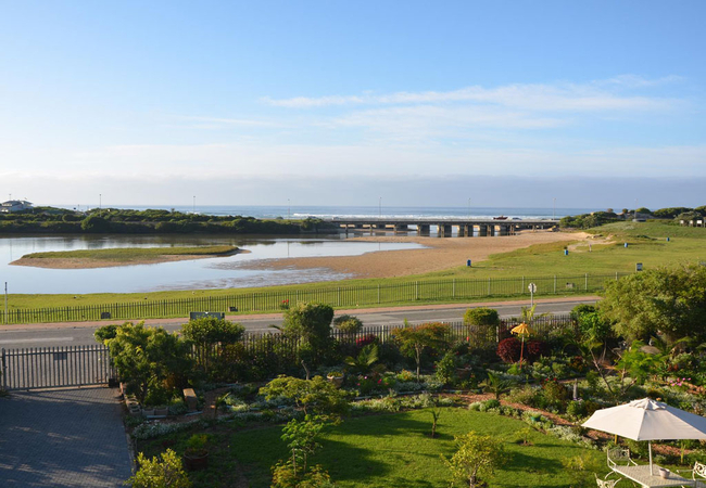 Serenity Ocean Lodge