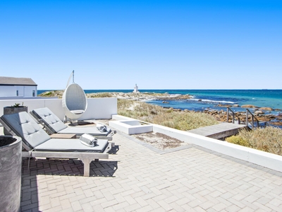 Shelley Point Beach Villa