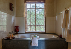 Shikwari Suite Bath