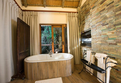 Shishangeni Lodge