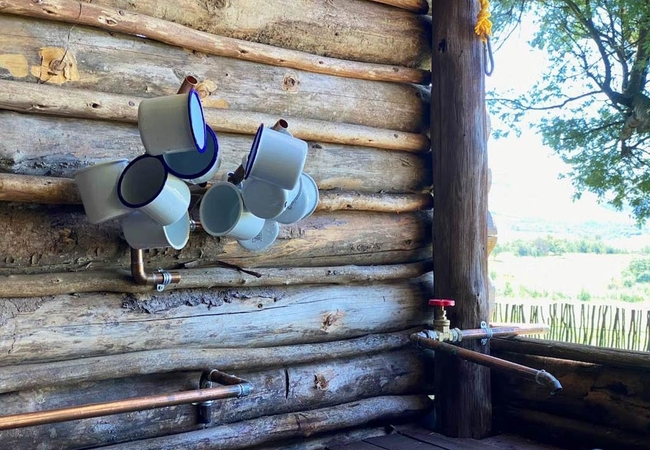 Splashy Fen Log Cabin and Campsite