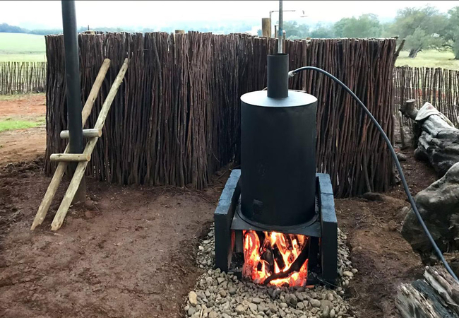 Splashy Fen Log Cabin and Campsite