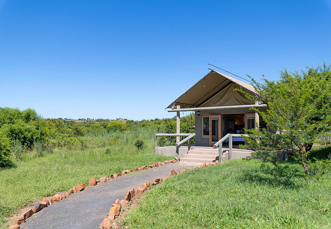 TENT 17 - ENTRANCE