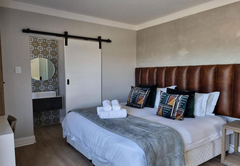 Luxury Twin / Double Rooms