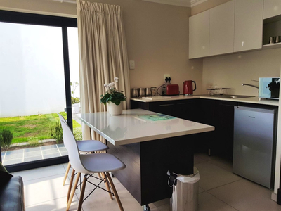 Summerstrand-Stay Luxury Apartment