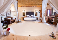 Honeymoon Suite