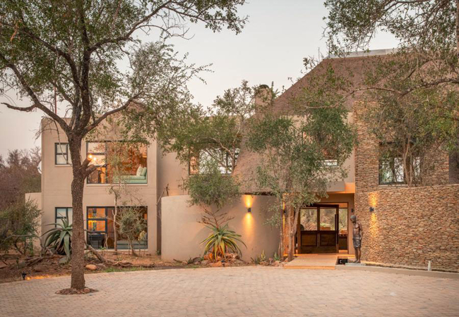 Thanda Lodge