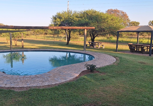 Thorn Tree Bush Camp 