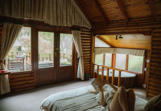 Honeymoon Cabin