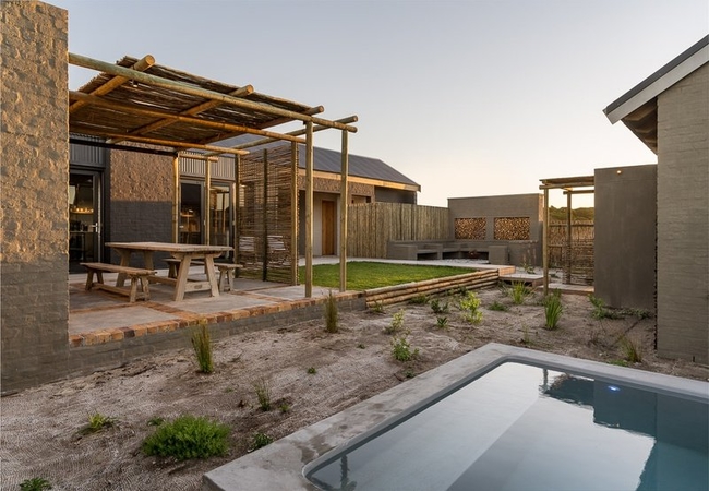 Twin Cabins at Romansbaai