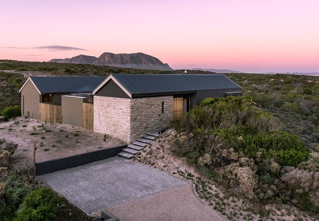 Twin Cabins at Romansbaai