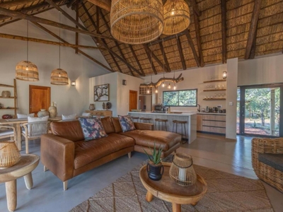 Ukanyi Luxury Villa  