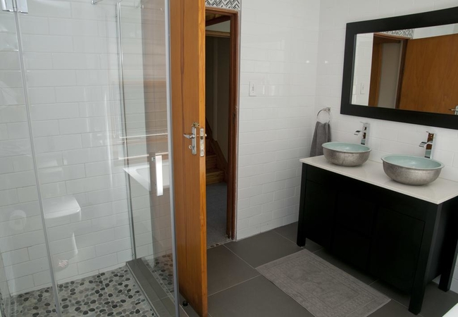 Main bathroom