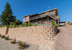 Voorbaai Holiday Home