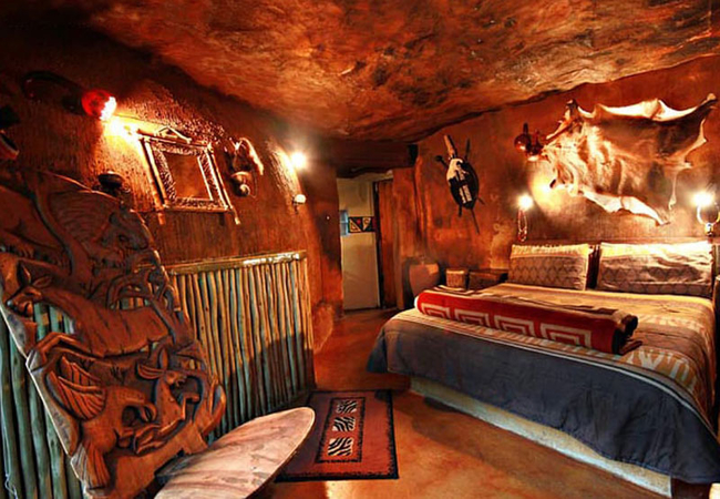 Zulu Hut bedroom