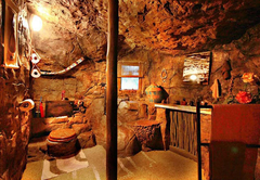 Zulu Hut bathroom