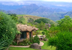 The Zulu Hut and Inkunzi Cave