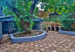 Secluded 50m Rear Studio Braai/Courtyard